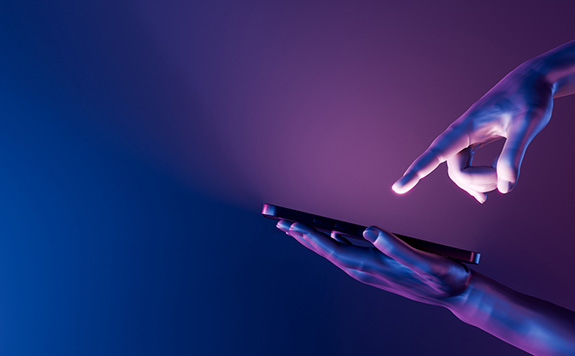 Hands holding a cellphone